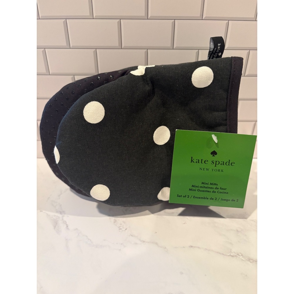 Kate Spade New York Mini Mitts Set of 2 Black White Polka Dot Silicone Grip NEW
